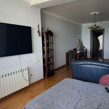 Apartment Rustaveli 57 Batoumi Extérieur photo