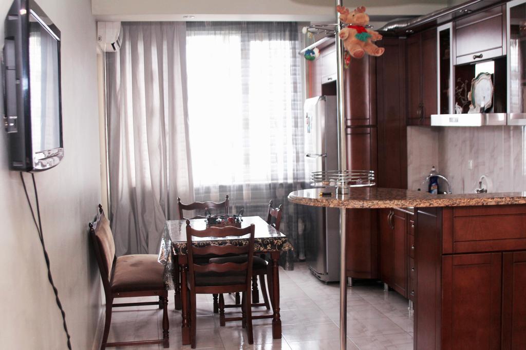 Apartment Rustaveli 57 Batoumi Extérieur photo