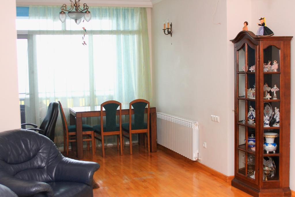 Apartment Rustaveli 57 Batoumi Extérieur photo